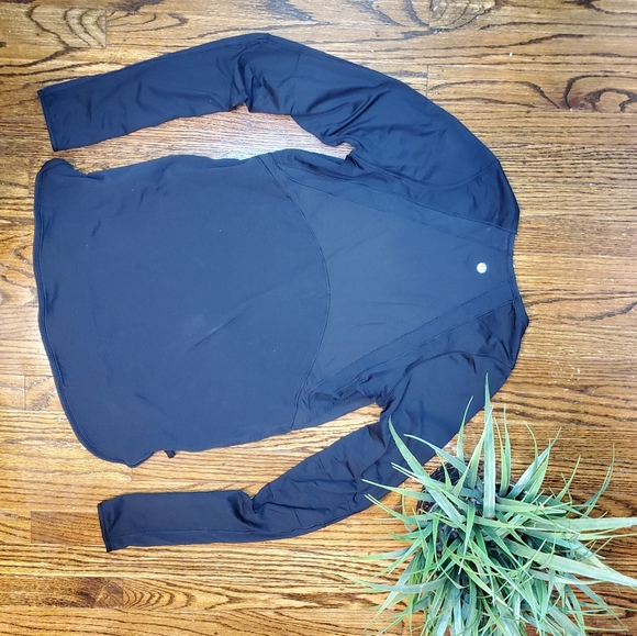 Lululemon Athletic Light Weight Half Zip Long Sleeve - Picture 8 of 8